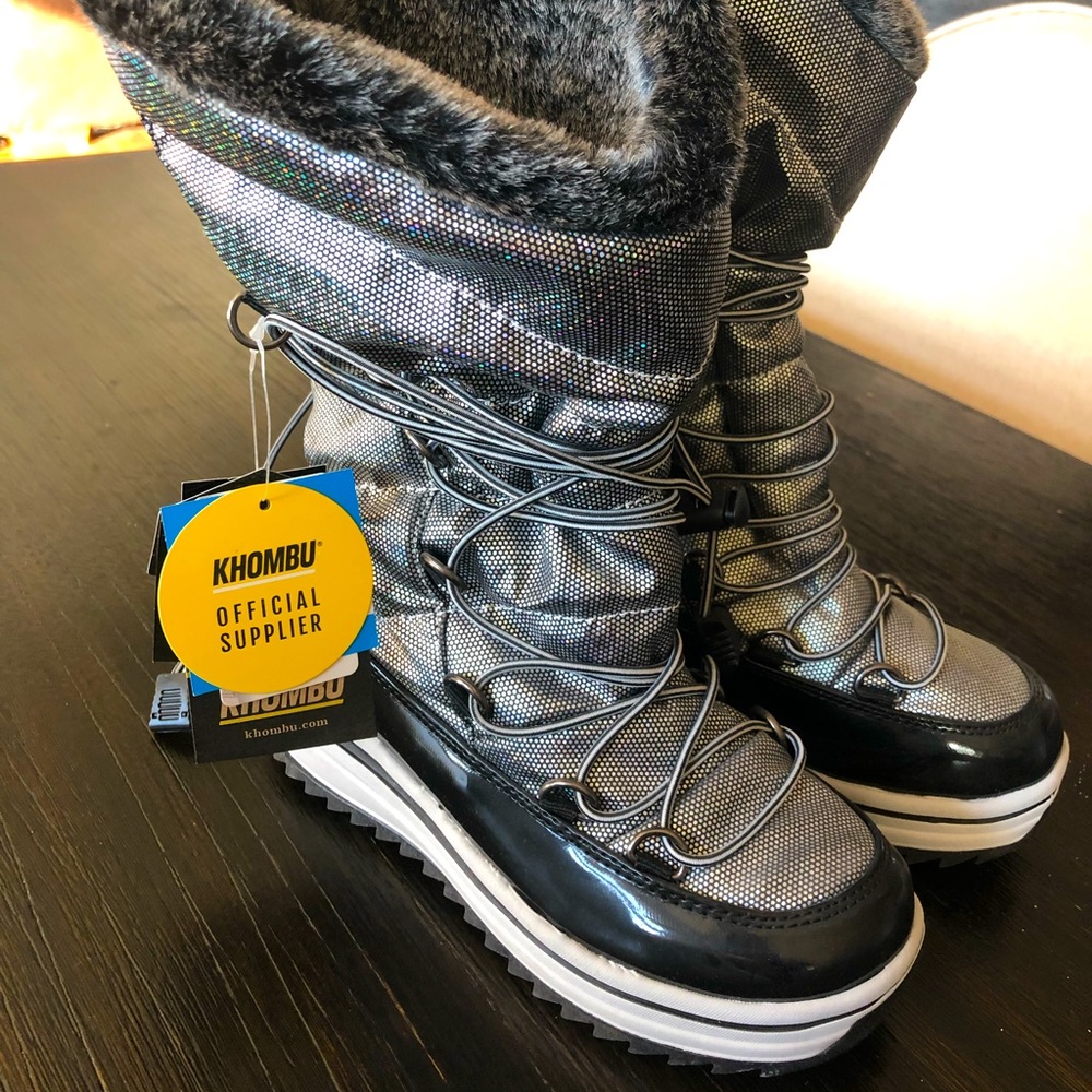 NWT Girls Khombu faux fur lined winter boots size 1